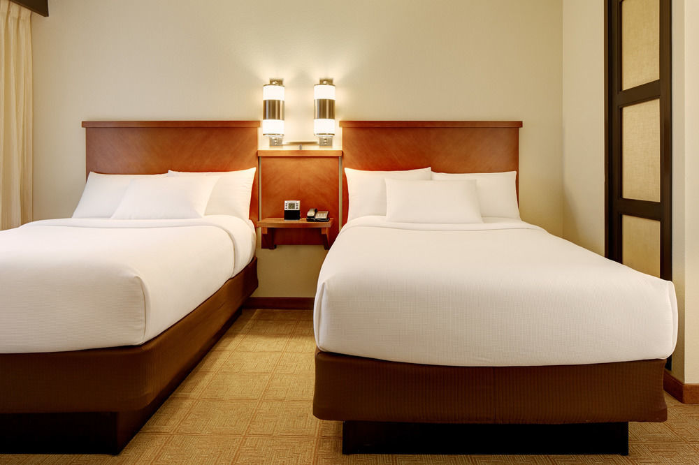 Hyatt Place Kansas City/overland Park/metcalf 3*